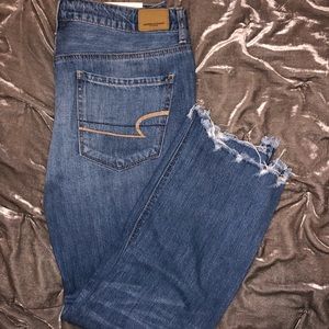 American Eagle Hi-Rise Tomgirl Jeans